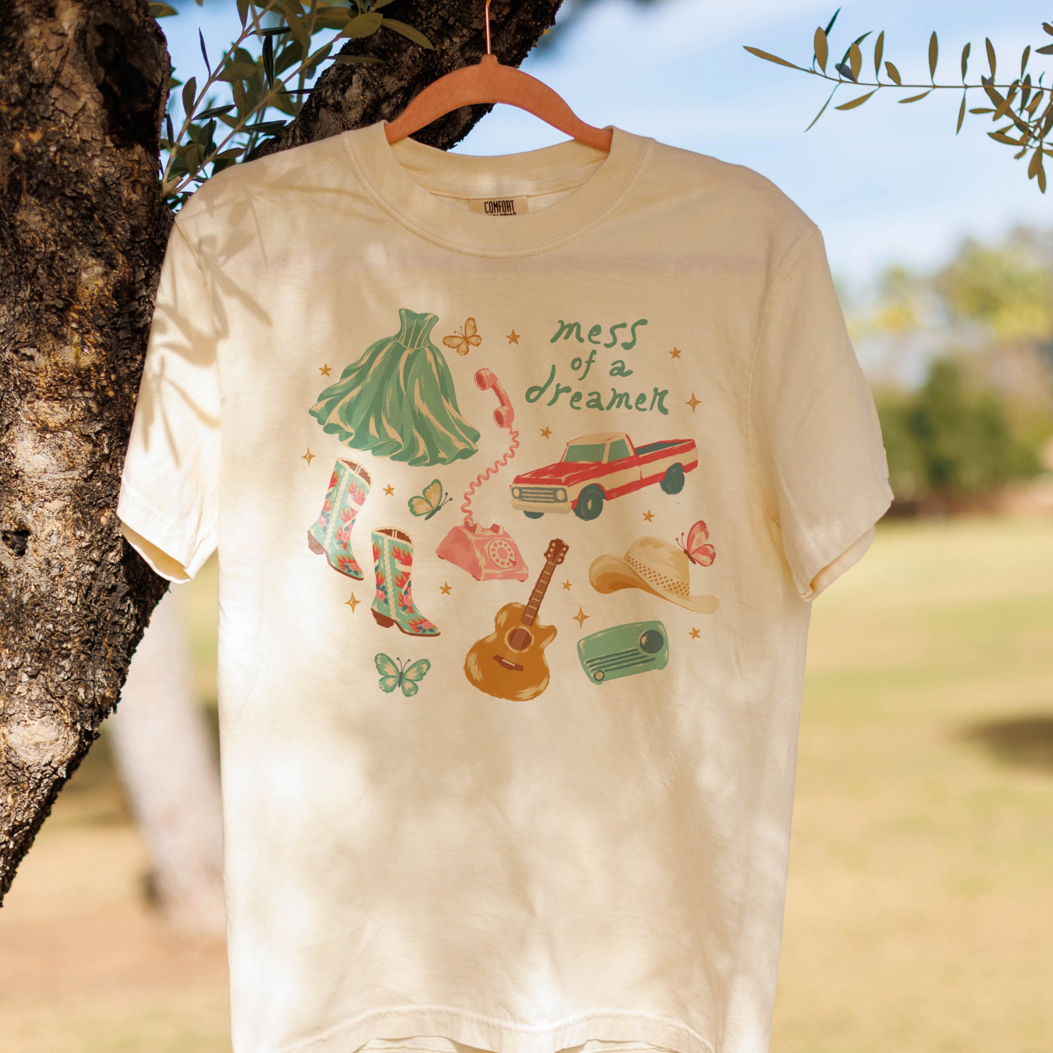 Mess of a Dreamer Tee in Ivory