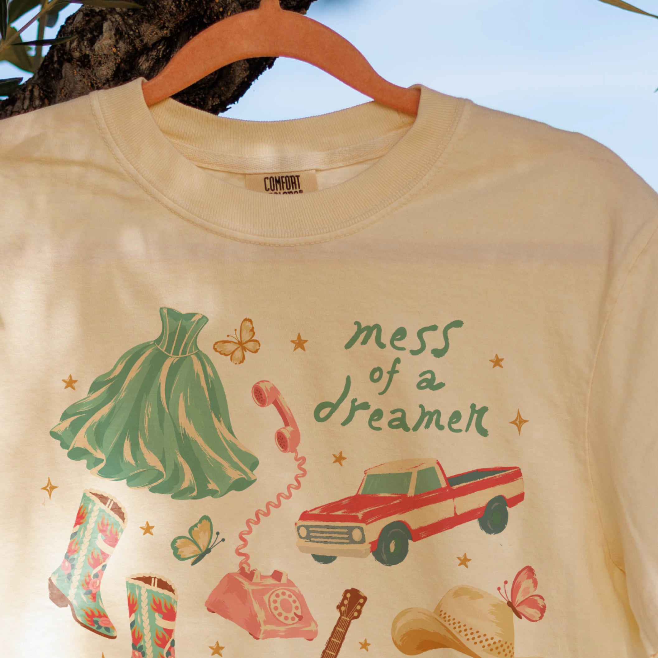 Mess of a Dreamer Tee in Ivory, close up